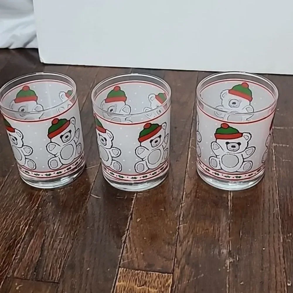 Vintage Libbey Glass Toledo Ohio Christmas Teddy Bear Glass Tumblers set of 3